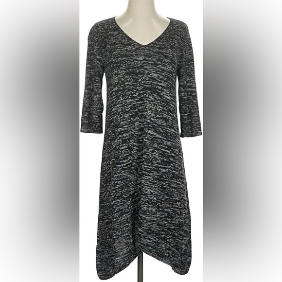 J. Jill Dresses & Skirts - J. Jill Black Gray Heather Lightweight Knit 3/4 Sleeve Asymmetrical Hem Dress